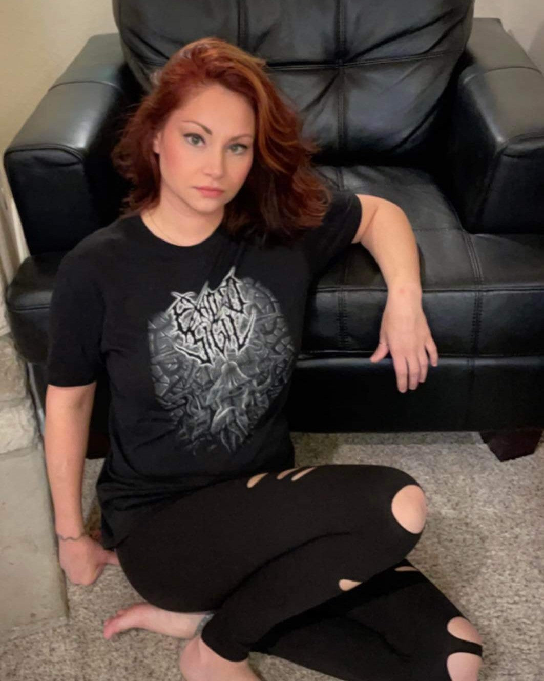 "Abhorra" Slim-Fit T-Shirt